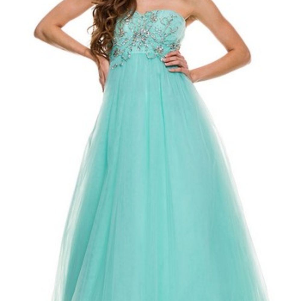 Prom Princess - Picture 4 of 4